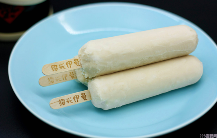 蒙牛公开白酒冰淇淋专利!当冰淇淋遇到酒,这些专属大人的微醺甜蜜你吃过吗?(图11) 蒙牛公开白酒冰淇淋专利!当冰淇淋遇到酒,这些专属大人的微醺甜蜜你吃过吗?(11)