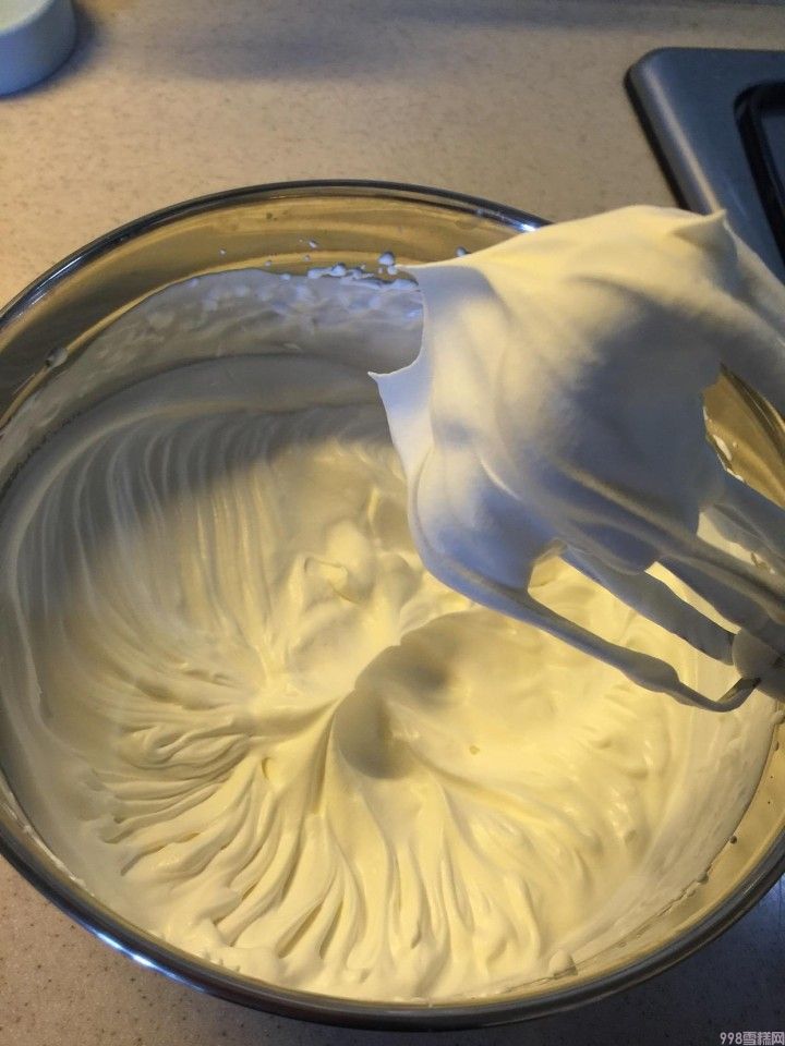 圣代杯冰淇淋怎么做好吃(香香甜甜入口化自制方法在这里)(5) 圣代杯冰淇淋怎么做好吃(香香甜甜入口化自制方法在这里)(5)