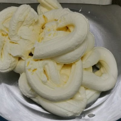 酸奶冰棍怎么做(这样做比外面买的还好吃)(2) 酸奶冰棍怎么做(这样做比外面买的还好吃)(2)