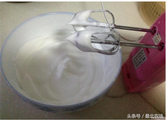 五星级酒店的冰淇淋秘方,口感细腻绝无冰碴,味道堪比哈根达斯!(图4) 五星级酒店的冰淇淋秘方,口感细腻绝无冰碴,味道堪比哈根达斯!(4)