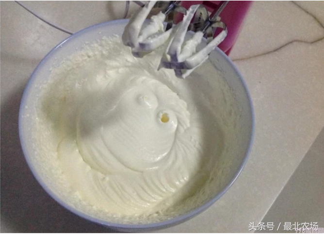 五星级酒店的冰淇淋秘方,口感细腻绝无冰碴,味道堪比哈根达斯!(图5) 五星级酒店的冰淇淋秘方,口感细腻绝无冰碴,味道堪比哈根达斯!(5)