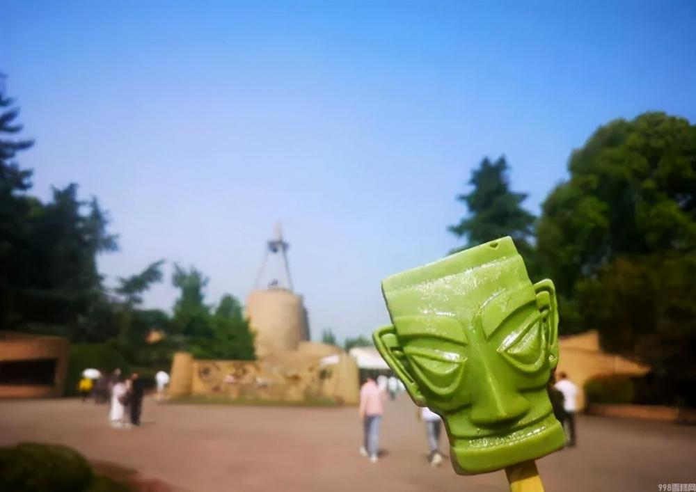 被骂惨的钟薛高,为何还被年轻人抢购一空?(图22) 被骂惨的钟薛高,为何还被年轻人抢购一空?(22)